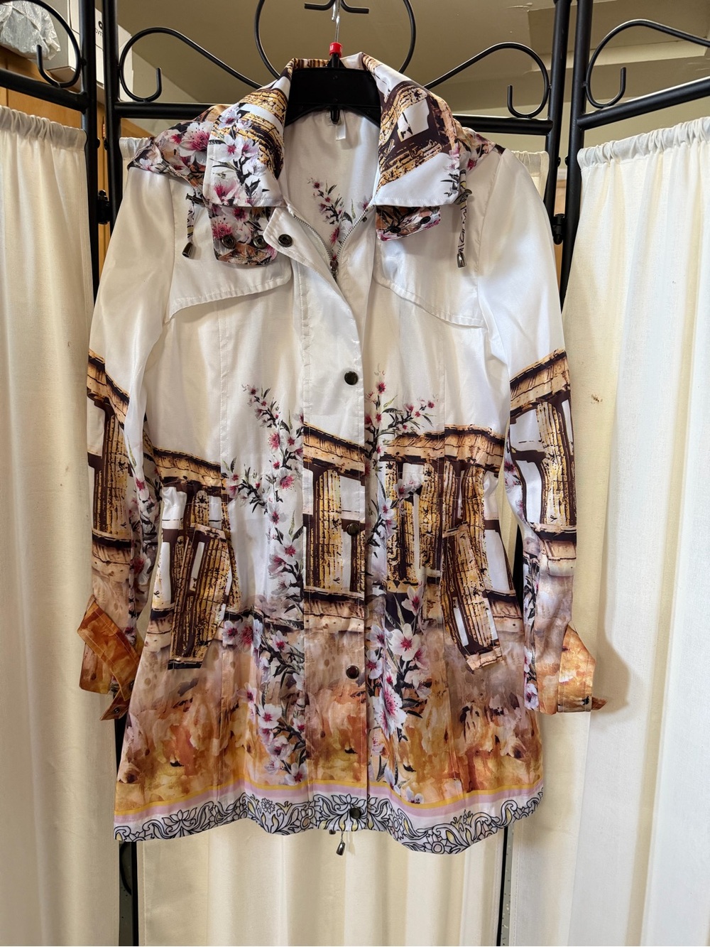 Lindi Floral-Print White  Jacket with Architectural Motif